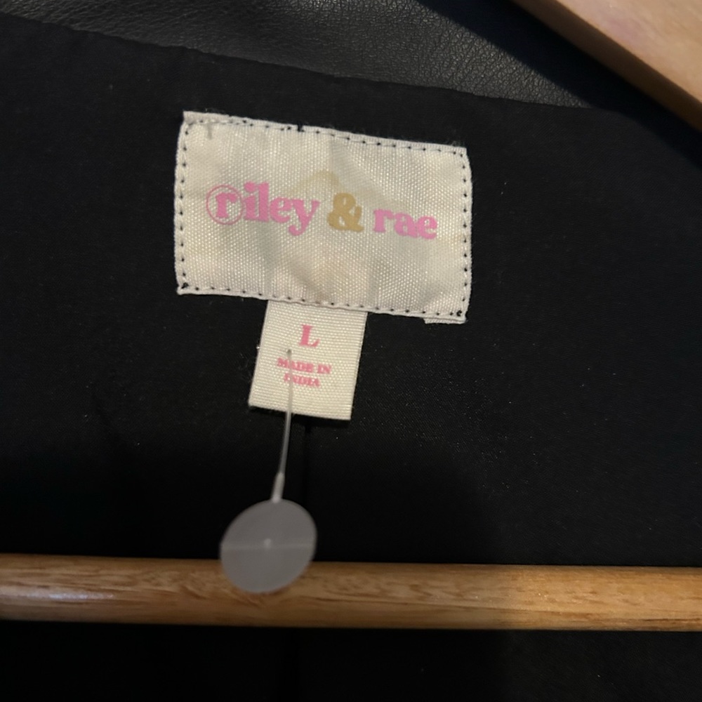 Riley & Rae bomber jacket - Picture 8 of 8